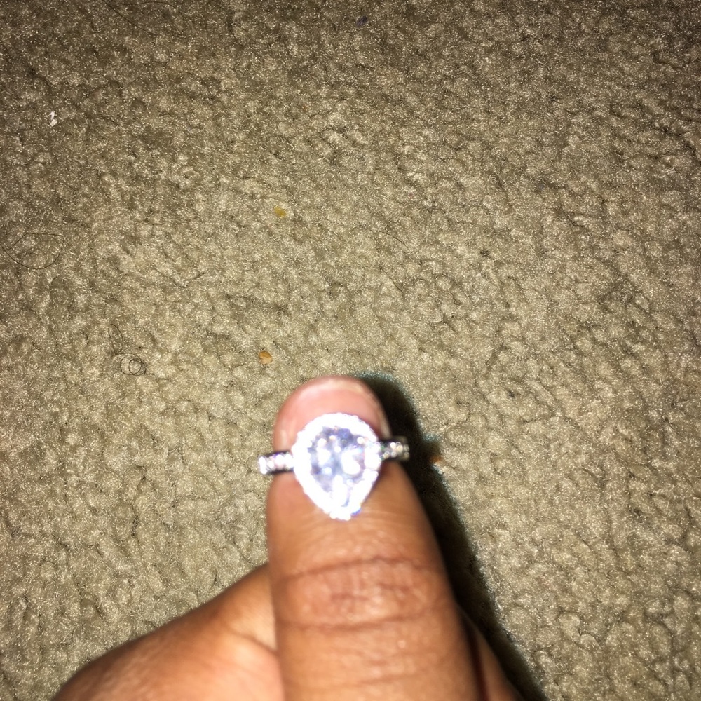 Tear Drop ring - Picture 2 of 2